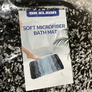 DRKLEAN
Luxury Bathroom Rugs Bath Mat Fluffy Black, White, and Gray Bathmat.